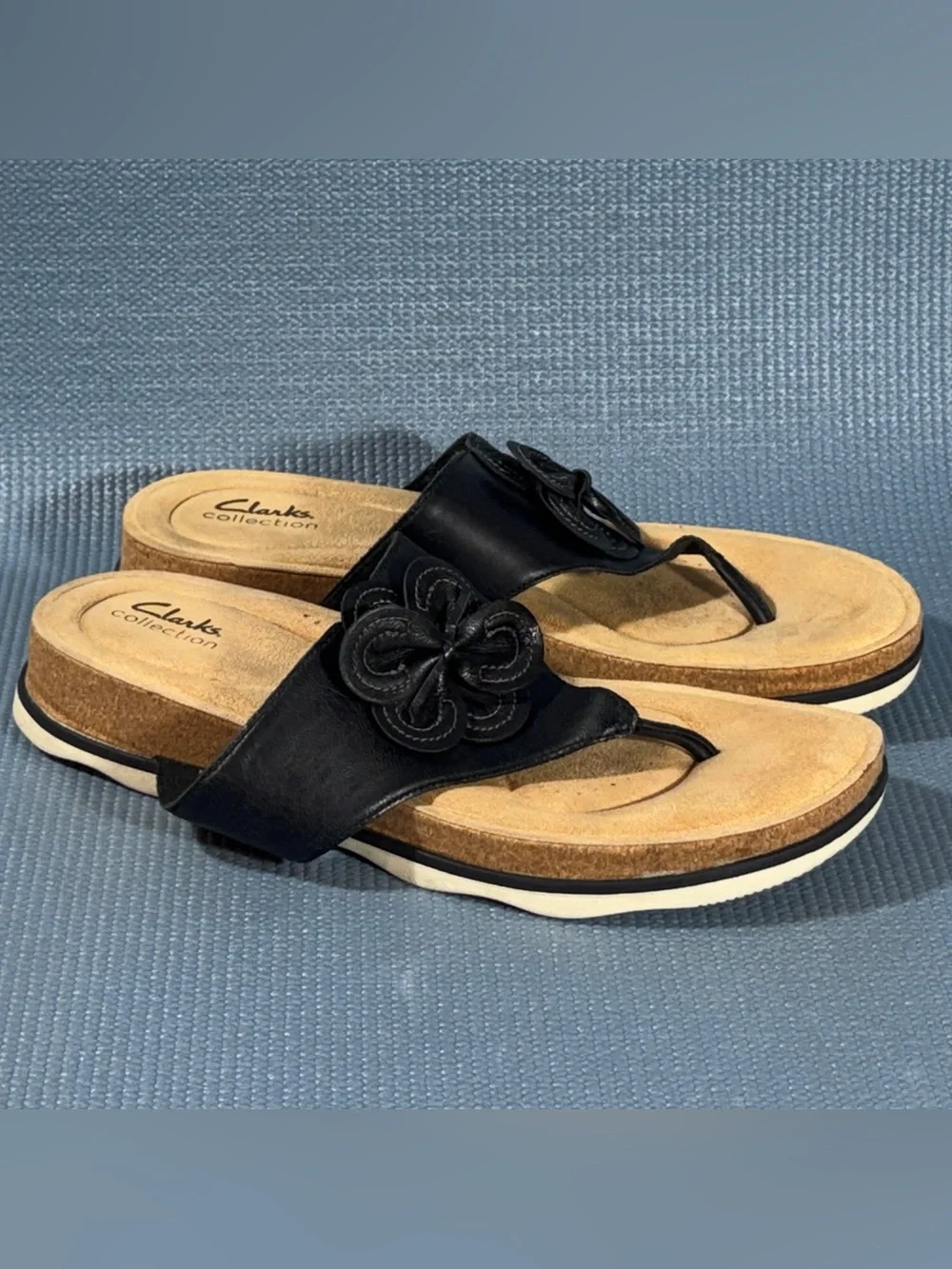 Clarks Women’s Black Leather Brynn Style Embellished Thong Sandals Size 11